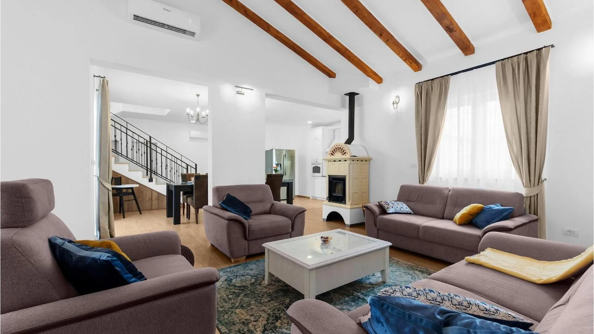 펜션 Villa Ladora 포레치