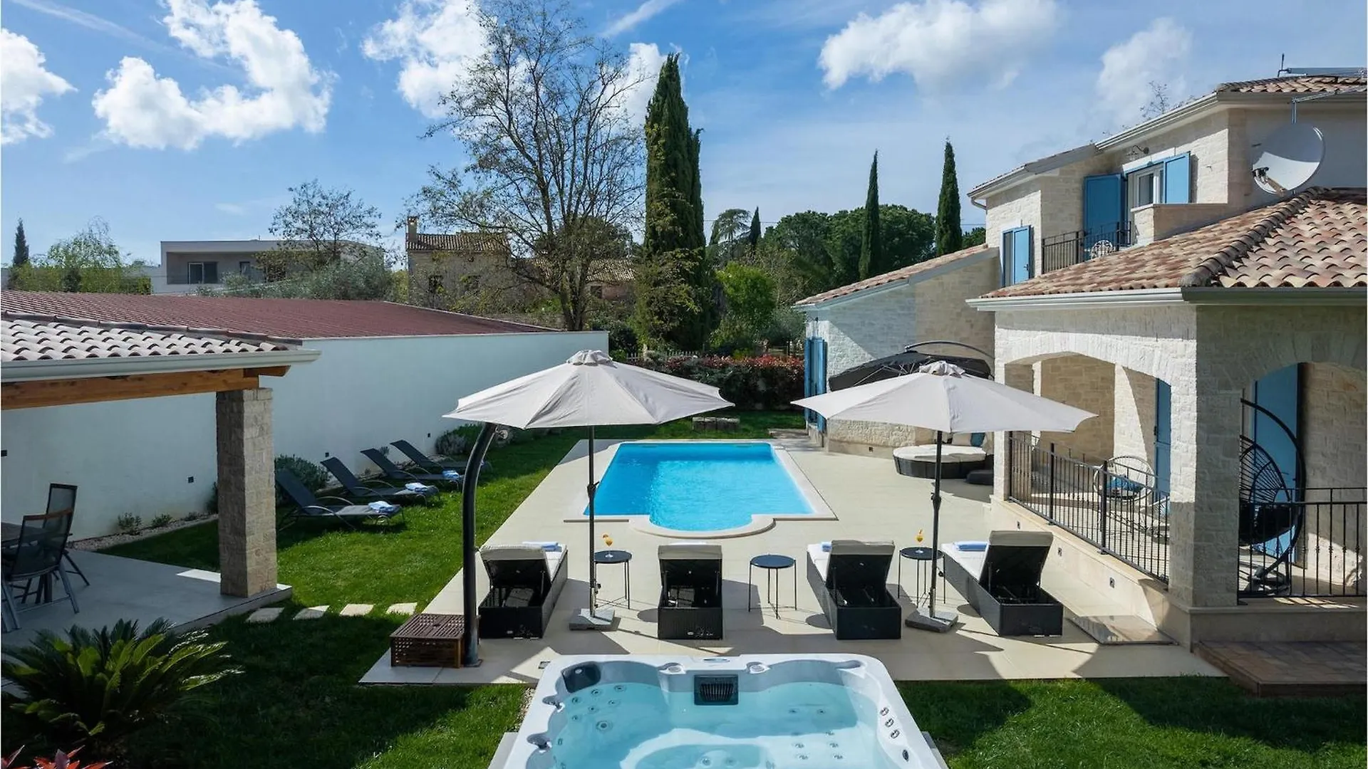 Villa Ladora Porec 0*,